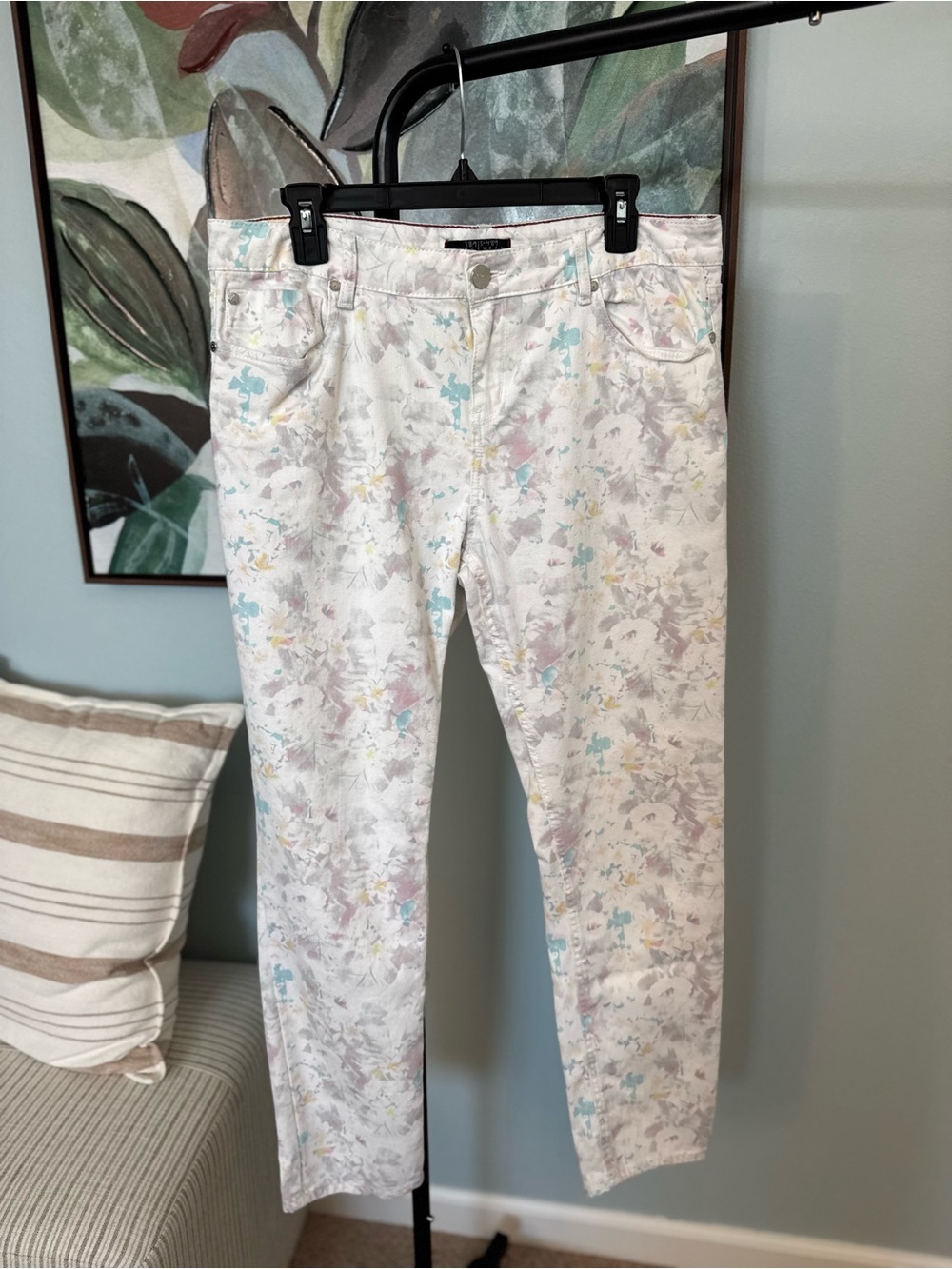 Sanctuary Pastel Floral Print/White Jeans